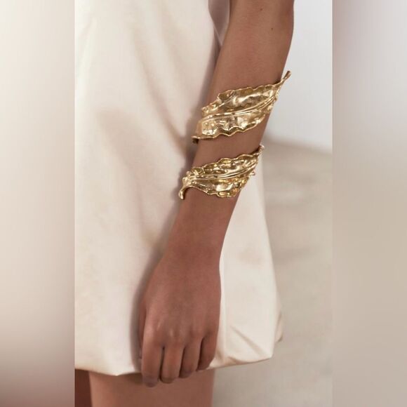 Statement leaf bracelet N201 - Picture 3 of 4